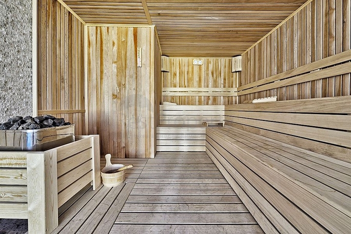 شقة عائلية فاخرة - غرفتين وصالة مفروشة -مجمع 5 نجوم -في محمودلار / الانيا 