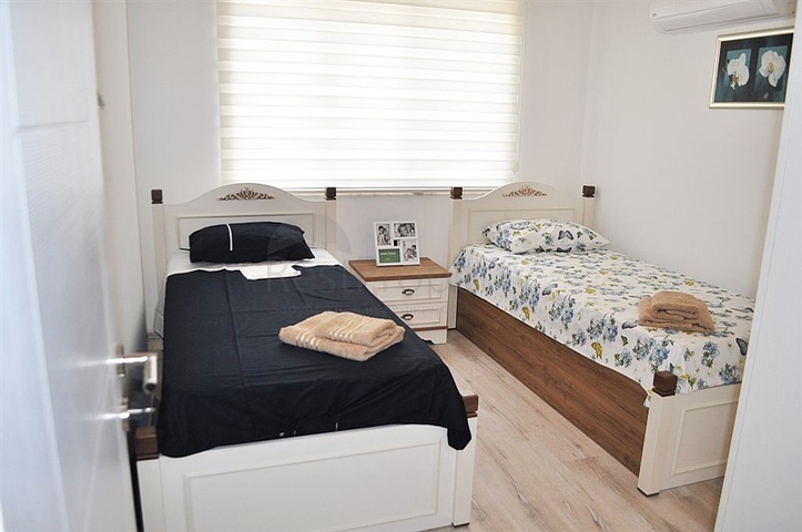 شقة عائلية فاخرة - غرفتين وصالة مفروشة -مجمع 5 نجوم -في محمودلار / الانيا 