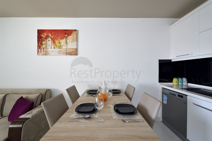 شقة عائلية فاخرة - غرفتين وصالة مفروشة -مجمع 5 نجوم -في محمودلار / الانيا 