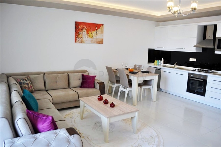 شقة عائلية فاخرة - غرفتين وصالة مفروشة -مجمع 5 نجوم -في محمودلار / الانيا 