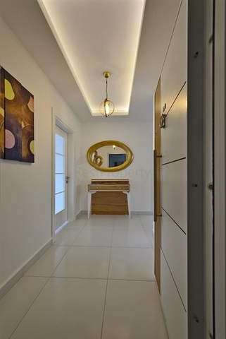 شقة عائلية فاخرة - غرفتين وصالة مفروشة -مجمع 5 نجوم -في محمودلار / الانيا 