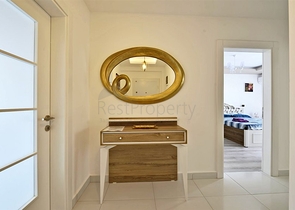 شقة عائلية فاخرة - غرفتين وصالة مفروشة -مجمع 5 نجوم -في محمودلار / الانيا 