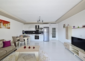 شقة عائلية فاخرة - غرفتين وصالة مفروشة -مجمع 5 نجوم -في محمودلار / الانيا 