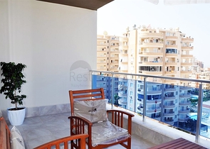 شقة عائلية فاخرة - غرفتين وصالة مفروشة -مجمع 5 نجوم -في محمودلار / الانيا 