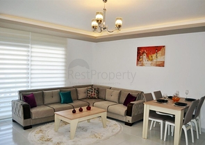 شقة عائلية فاخرة - غرفتين وصالة مفروشة -مجمع 5 نجوم -في محمودلار / الانيا 