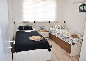 شقة عائلية فاخرة - غرفتين وصالة مفروشة -مجمع 5 نجوم -في محمودلار / الانيا 