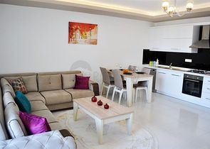 شقة عائلية فاخرة - غرفتين وصالة مفروشة -مجمع 5 نجوم -في محمودلار / الانيا 