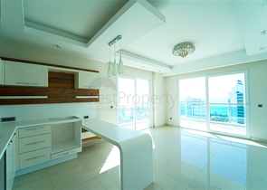 اطلالة بحر -شقة 2 غرفة وصالة -مجمع فاخر -في محمودلار / الانيا 