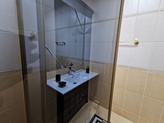 اطلالة بحر -شقة واسعة -تصميم 1+2 - مفروشة -في محمودلار / الانيا  