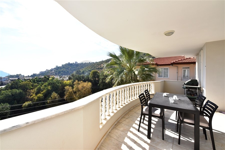 اطلالة بحر وقلعة -فيلا مستقلة في مركز الانيا 