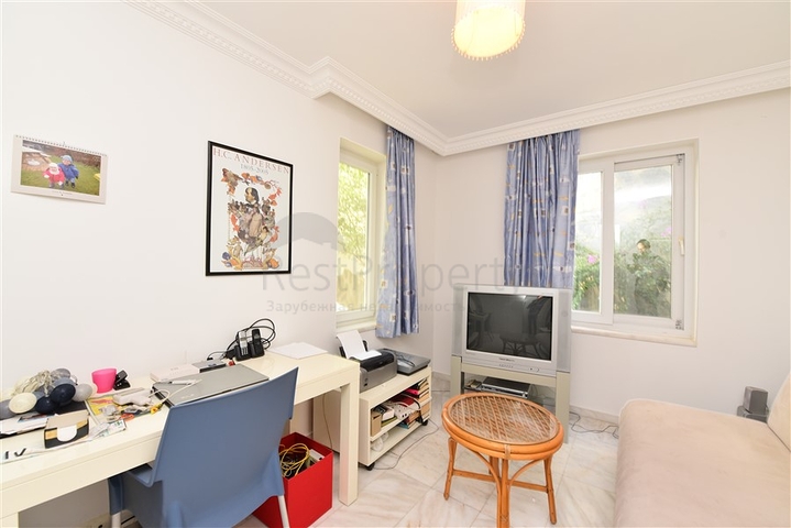 اطلالة بحر وقلعة -فيلا مستقلة في مركز الانيا 