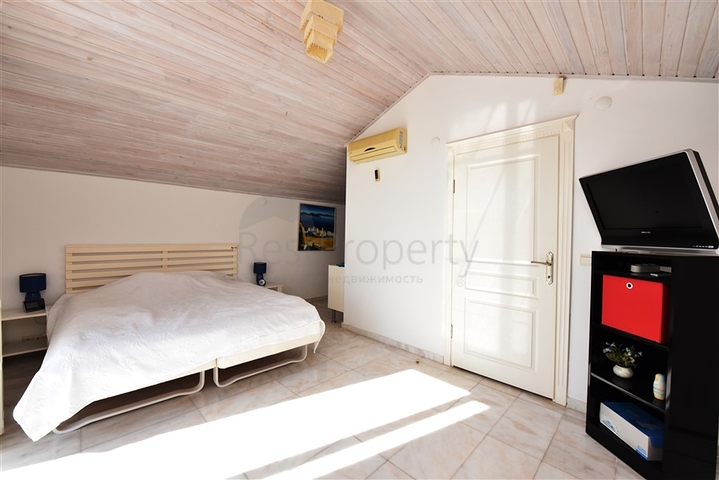 اطلالة بحر وقلعة -فيلا مستقلة في مركز الانيا 