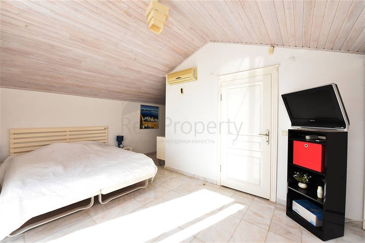 اطلالة بحر وقلعة -فيلا مستقلة في مركز الانيا 