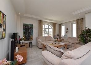 اطلالة بحر وقلعة -فيلا مستقلة في مركز الانيا 