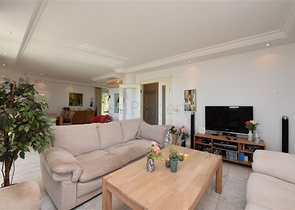 اطلالة بحر وقلعة -فيلا مستقلة في مركز الانيا 