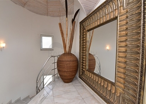 اطلالة بحر وقلعة -فيلا مستقلة في مركز الانيا 