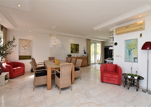 اطلالة بحر وقلعة -فيلا مستقلة في مركز الانيا 