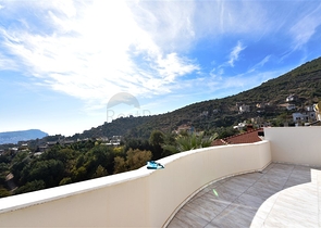 اطلالة بحر وقلعة -فيلا مستقلة في مركز الانيا 