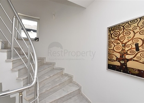 اطلالة بحر وقلعة -فيلا مستقلة في مركز الانيا 