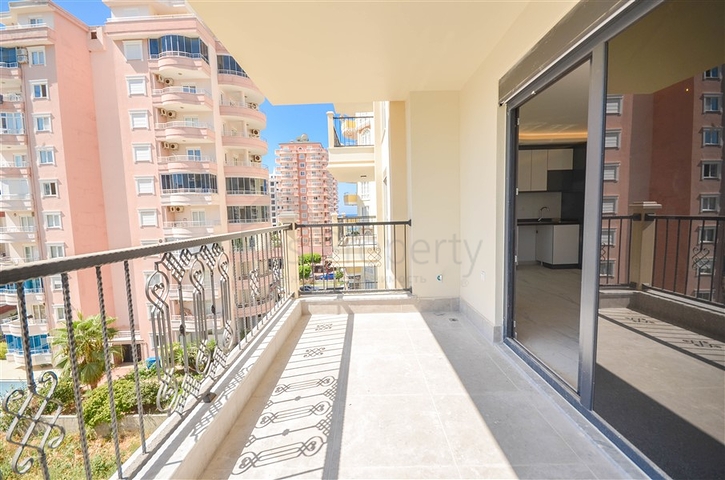 مجمع انيق -ضمن موقع مميز -شقة 2 غرفة وصالة - في محمودلار / الانيا 