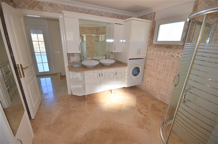 اطلالة بحر -فيلا مستقلة مع مسبح خاص -3 غرف وصالة -في كارجيجاك / الانيا 