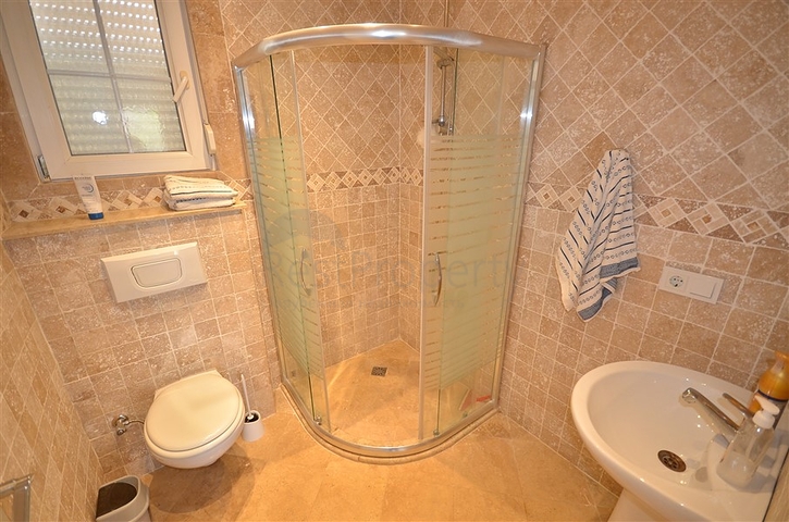 اطلالة بحر -فيلا مستقلة مع مسبح خاص -3 غرف وصالة -في كارجيجاك / الانيا 