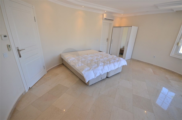 اطلالة بحر -فيلا مستقلة مع مسبح خاص -3 غرف وصالة -في كارجيجاك / الانيا 