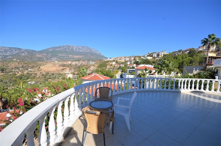 اطلالة بحر -فيلا مستقلة مع مسبح خاص -3 غرف وصالة -في كارجيجاك / الانيا 