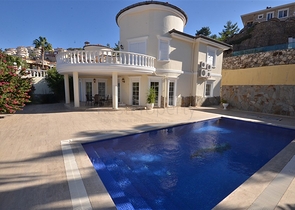 اطلالة بحر -فيلا مستقلة مع مسبح خاص -3 غرف وصالة -في كارجيجاك / الانيا 