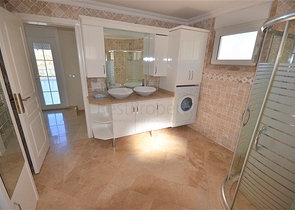 اطلالة بحر -فيلا مستقلة مع مسبح خاص -3 غرف وصالة -في كارجيجاك / الانيا 