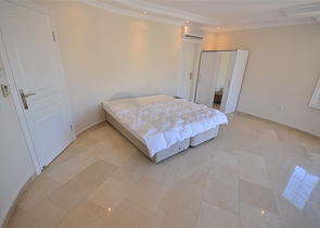 اطلالة بحر -فيلا مستقلة مع مسبح خاص -3 غرف وصالة -في كارجيجاك / الانيا 