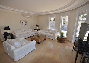 اطلالة بحر -فيلا مستقلة مع مسبح خاص -3 غرف وصالة -في كارجيجاك / الانيا 