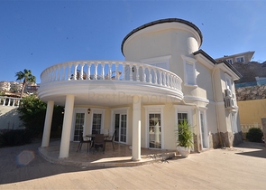 اطلالة بحر -فيلا مستقلة مع مسبح خاص -3 غرف وصالة -في كارجيجاك / الانيا 