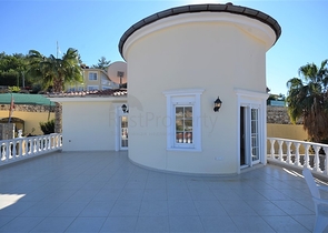 اطلالة بحر -فيلا مستقلة مع مسبح خاص -3 غرف وصالة -في كارجيجاك / الانيا 