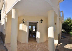 اطلالة بحر -فيلا مستقلة مع مسبح خاص -3 غرف وصالة -في كارجيجاك / الانيا 