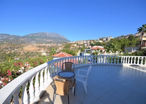 اطلالة بحر -فيلا مستقلة مع مسبح خاص -3 غرف وصالة -في كارجيجاك / الانيا 