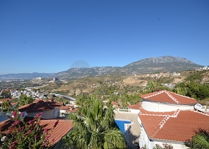 اطلالة بحر -فيلا مستقلة مع مسبح خاص -3 غرف وصالة -في كارجيجاك / الانيا 