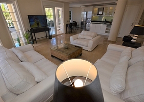 اطلالة بحر -فيلا مستقلة مع مسبح خاص -3 غرف وصالة -في كارجيجاك / الانيا 