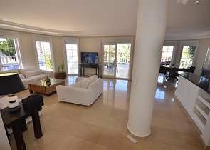 اطلالة بحر -فيلا مستقلة مع مسبح خاص -3 غرف وصالة -في كارجيجاك / الانيا 