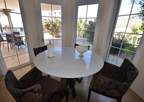 اطلالة بحر -فيلا مستقلة مع مسبح خاص -3 غرف وصالة -في كارجيجاك / الانيا 