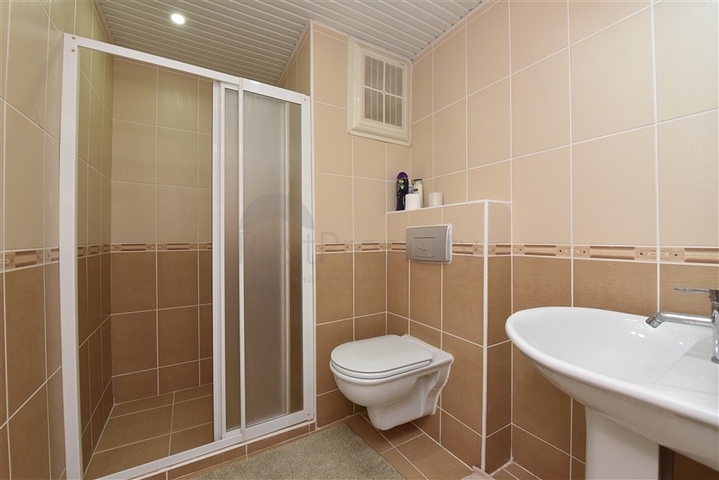 دوبلكس عائلية واسعة -4 غرف وصالة -في محمودلار / الانيا