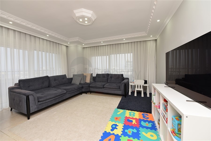 دوبلكس عائلية واسعة -4 غرف وصالة -في محمودلار / الانيا