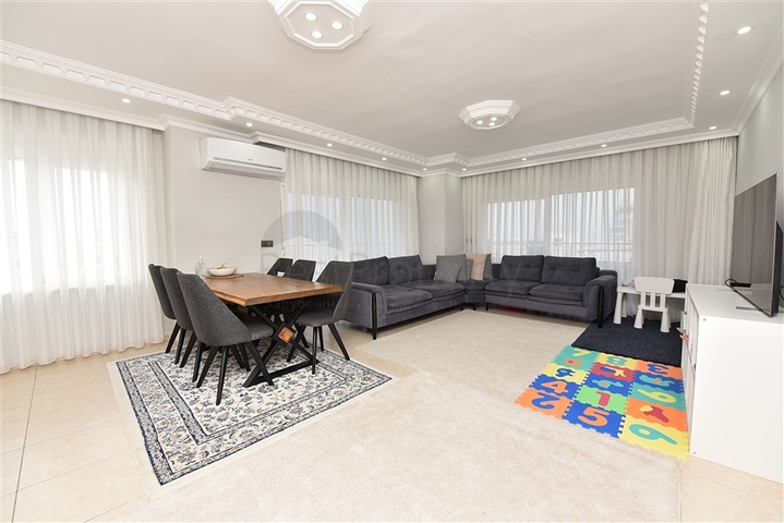 دوبلكس عائلية واسعة -4 غرف وصالة -في محمودلار / الانيا