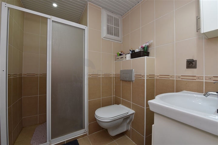 دوبلكس عائلية واسعة -4 غرف وصالة -في محمودلار / الانيا