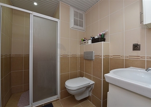 دوبلكس عائلية واسعة -4 غرف وصالة -في محمودلار / الانيا