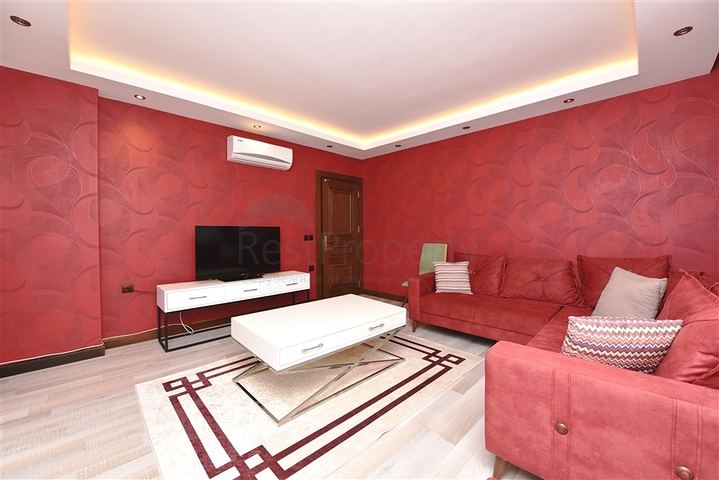 دوبلكس عائلية واسعة باطلالة بحر - ضمن مجمع سكني في محمودلار / الانيا 