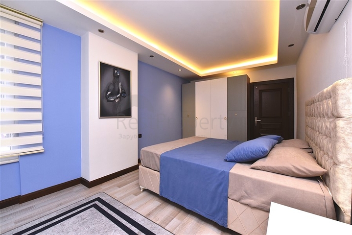 دوبلكس عائلية واسعة باطلالة بحر - ضمن مجمع سكني في محمودلار / الانيا 