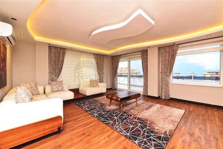 دوبلكس عائلية واسعة باطلالة بحر - ضمن مجمع سكني في محمودلار / الانيا 