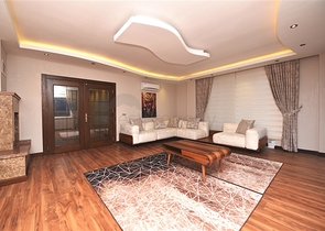 دوبلكس عائلية واسعة باطلالة بحر - ضمن مجمع سكني في محمودلار / الانيا 