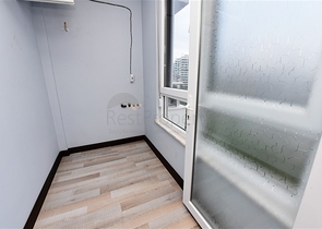 دوبلكس عائلية واسعة باطلالة بحر - ضمن مجمع سكني في محمودلار / الانيا 